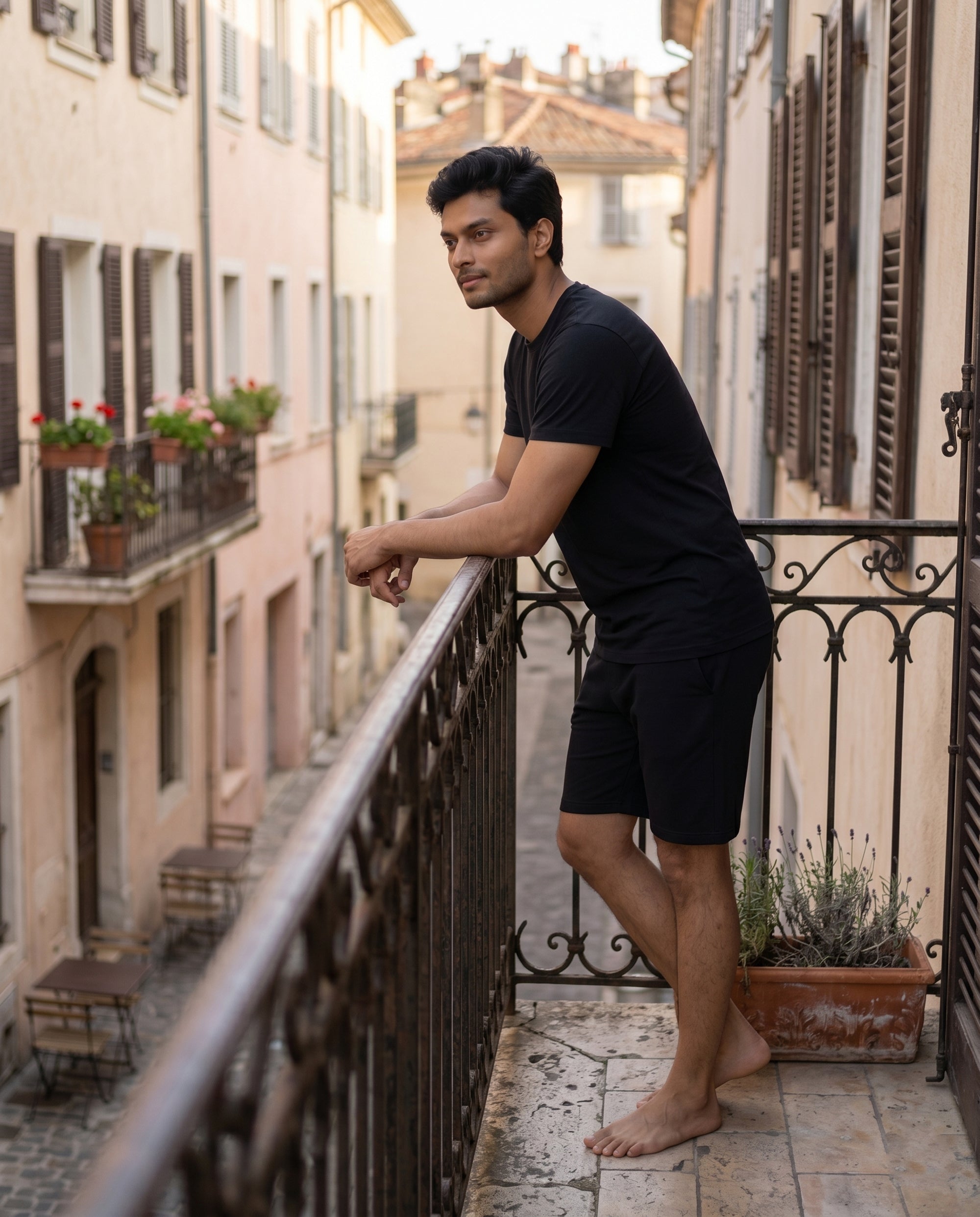 Cosmo T-Shirt + Shorts  (True Black)